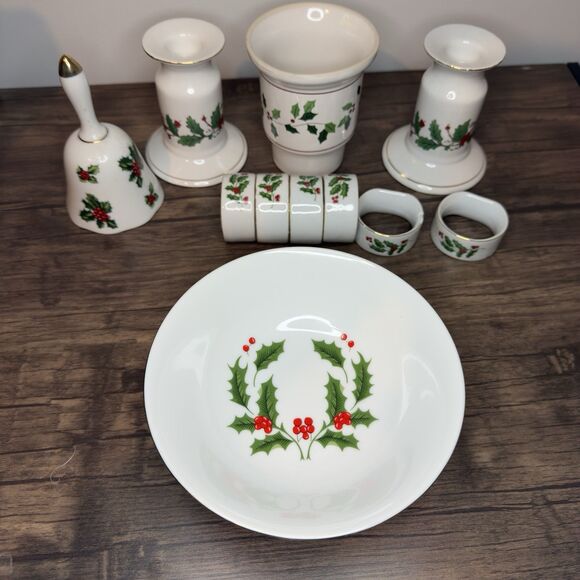 Christmas Holly Berry China Set With Lefton China Christmas Bell Item #7944 - Picture 1 of 9